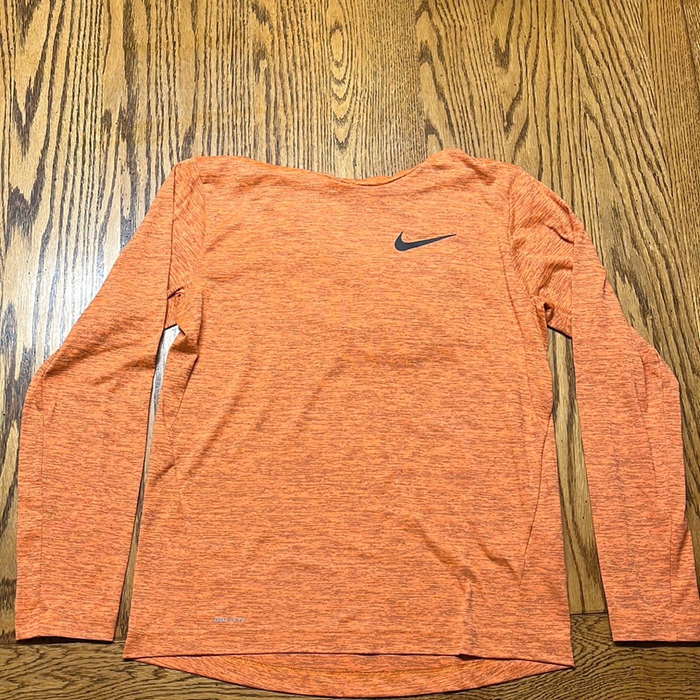 Boys Nike long sleeve shirt w/ hood